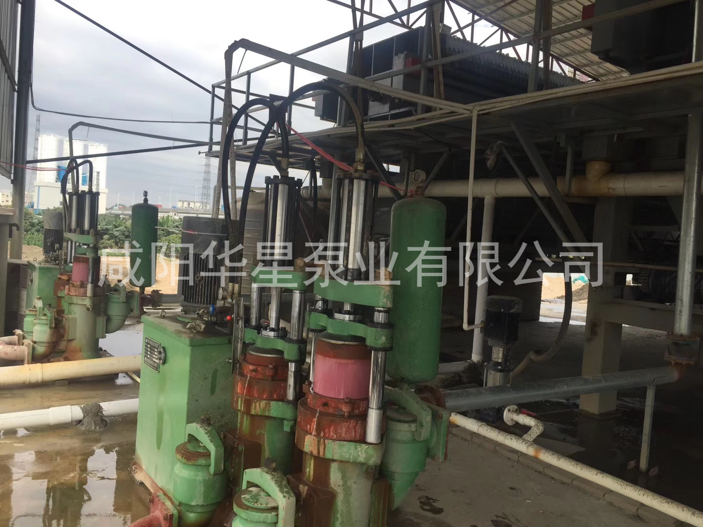 陶瓷柱塞泵使用現(xiàn)場河道調(diào)蓄池河道清淤現(xiàn)場 陶瓷柱塞泵使用現(xiàn)場河道調(diào)蓄池河道清淤現(xiàn)場